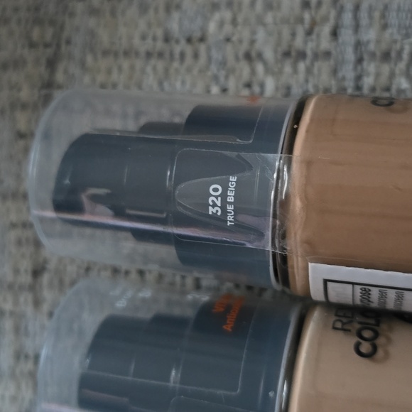 REVLON BRAND COLORSTAY LONGWEAR MAKEUP FOUNDATION BUNDLE OF 2 - Picture 5 of 6